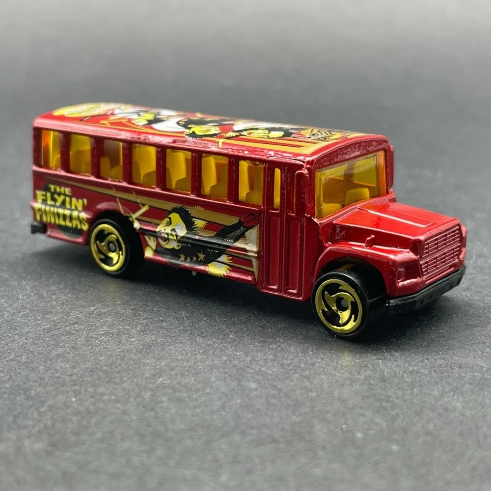 Hot Wheels Flyin' Finizzas Sideshow Chevrolet School Bus Red Diecast 1/64 Loose